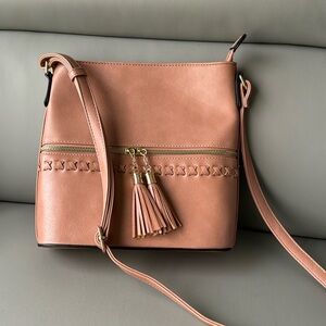 ADORABLE BLUSHPINK CROSSBODY BAG NWOT
